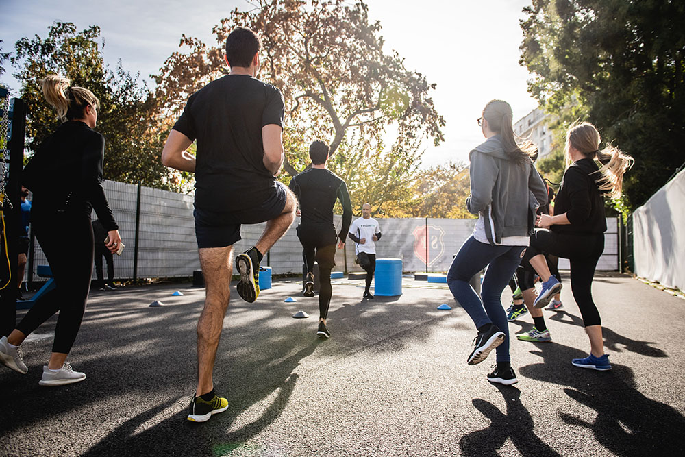 people running in a group